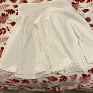 NEVER used white king fitting skirt.